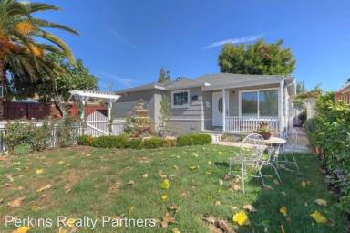 Main picture of 2072 Pulgas Ave