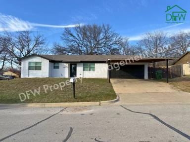 Main picture of 6101 Melody Ln