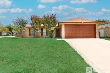 Main picture of 3501 Green Hill Dr
