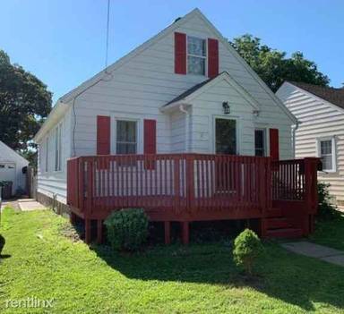 Main picture of 305 10th St NW