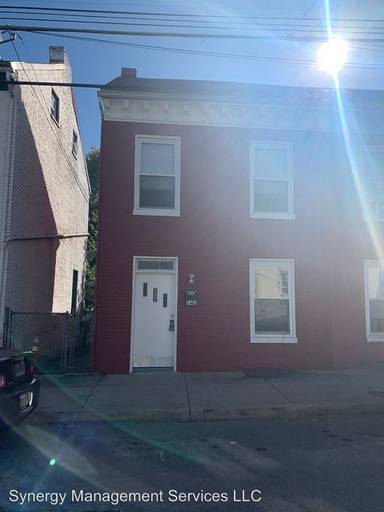 Main picture of 118 S Locust St