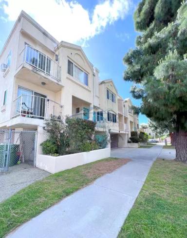 Main picture of 110 N Marshall Ct