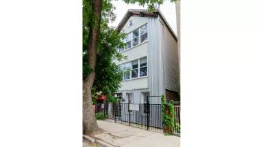 Main picture of 1239 West Ohio Street - 2