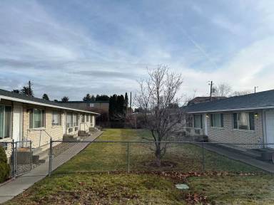 Main picture of 1003 S 41st Ave