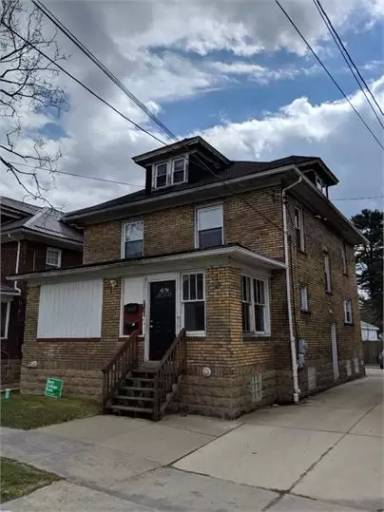 Main picture of 1910 N Park Ave