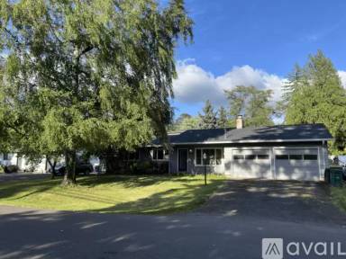 Main picture of 9210 SW 74th Ave