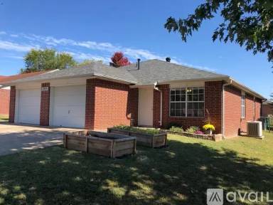 Main picture of 5809 Samantha St