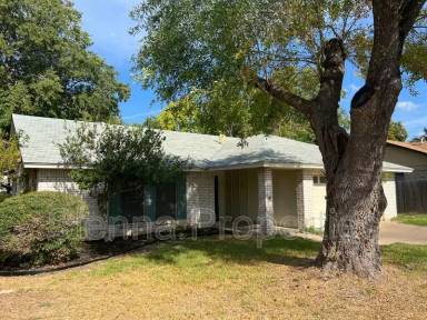 Main picture of 10208 Aspen St