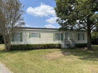 Main picture of 210 Swallow Cir