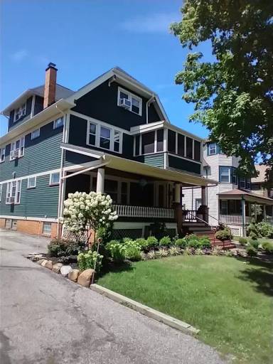 Main picture of 1296 W 116th St