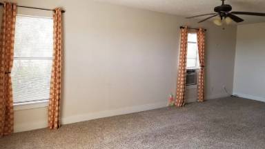 Main picture of 3507 E 19th St