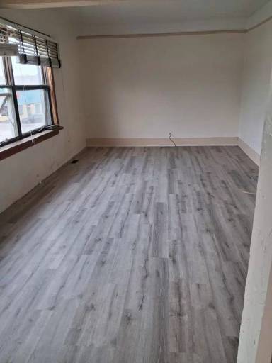 Main picture of 119 1st St N