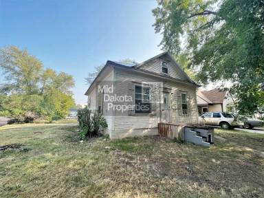 Main picture of 1200 E 3rd Ave