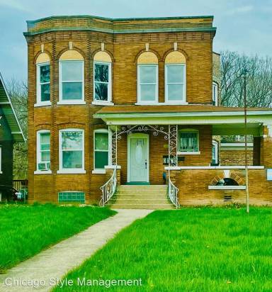 Main picture of 1828 Euclid Ave