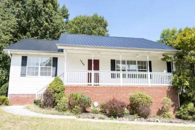 Main picture of 1040 Eldredge Cir NW