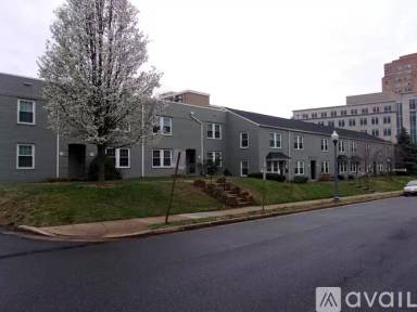 Main picture of 740 N Monroe St
