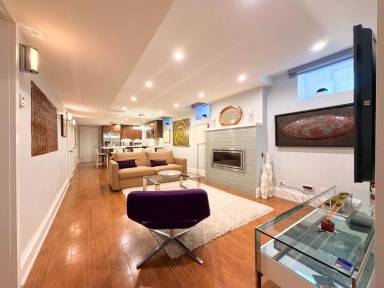 Main picture of 11 E Division St