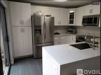 Main picture of 4722 SW 67th Ave