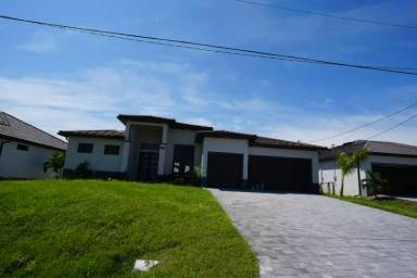Main picture of 4204 NW 39th Ln