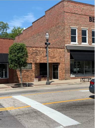 Main picture of 106 W Main St