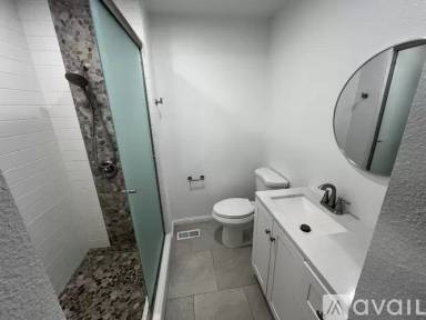 Main picture of 4747 N Woodrow Ave