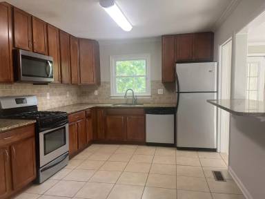 Main picture of 1644 Anderson St