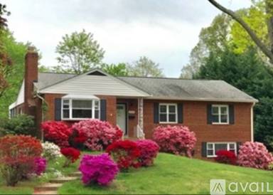 Main picture of 3203 Patrick Henry Dr