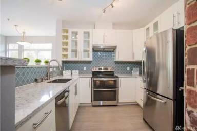 Main picture of 521 241st Ln SE