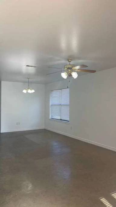Main picture of 607 Pleasant Ln