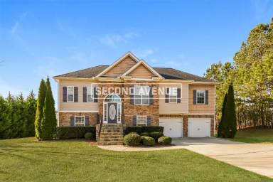 Main picture of 808 N Bay Overlook