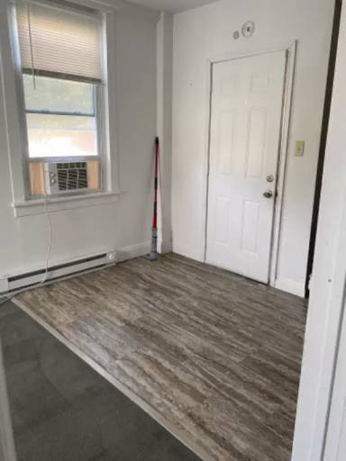 Main picture of 696 4th Ave