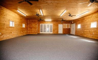 Main picture of 250 W Main St