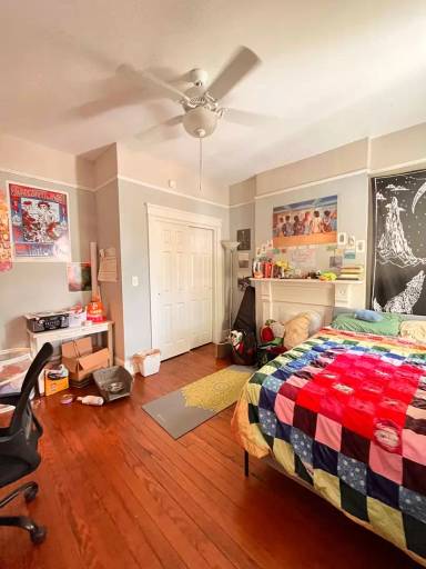 Main picture of 101 E Clay St