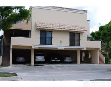 Main picture of 1815 S Olive Ave