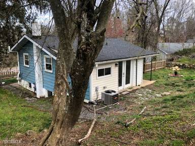 Main picture of 221 Dorchester Ave