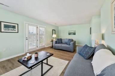Main picture of 407 23rd Ave N