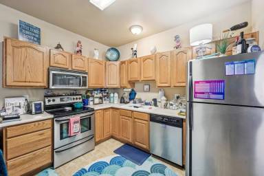 Main picture of 259 E Fountain Blvd