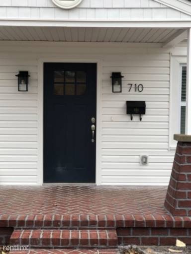 Main picture of 710 S 4th St