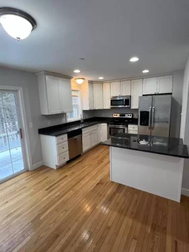Main picture of 19 Sheffield Dr
