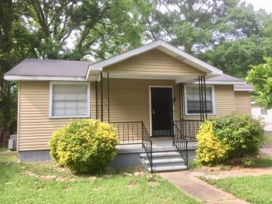 Main picture of 3021 Highland Dr