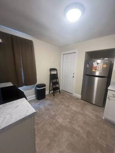Main picture of 545 Stevenson St