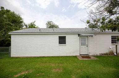 Main picture of 1211 Jefferson Dr