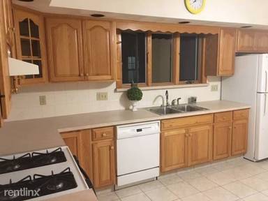 Main picture of 20 Newton St