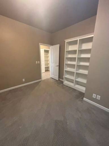 Main picture of 2069 Lake Wind Dr