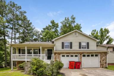 Main picture of 900 Turtle Bend Ln