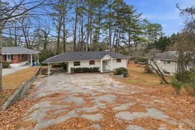 Main picture of 1496 N Druid Hills Rd NE