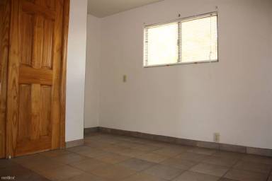 Main picture of 127 Hanks Dr