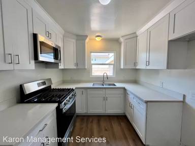 Main picture of 25030 Oak St
