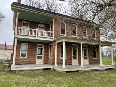 Main picture of 97 Penn St