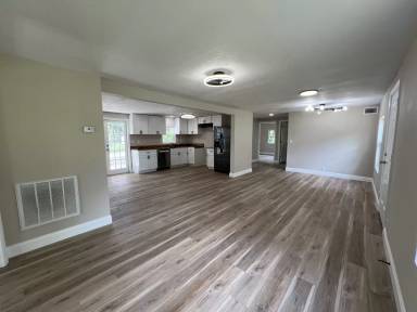 Main picture of 8740 Old Pasco Rd